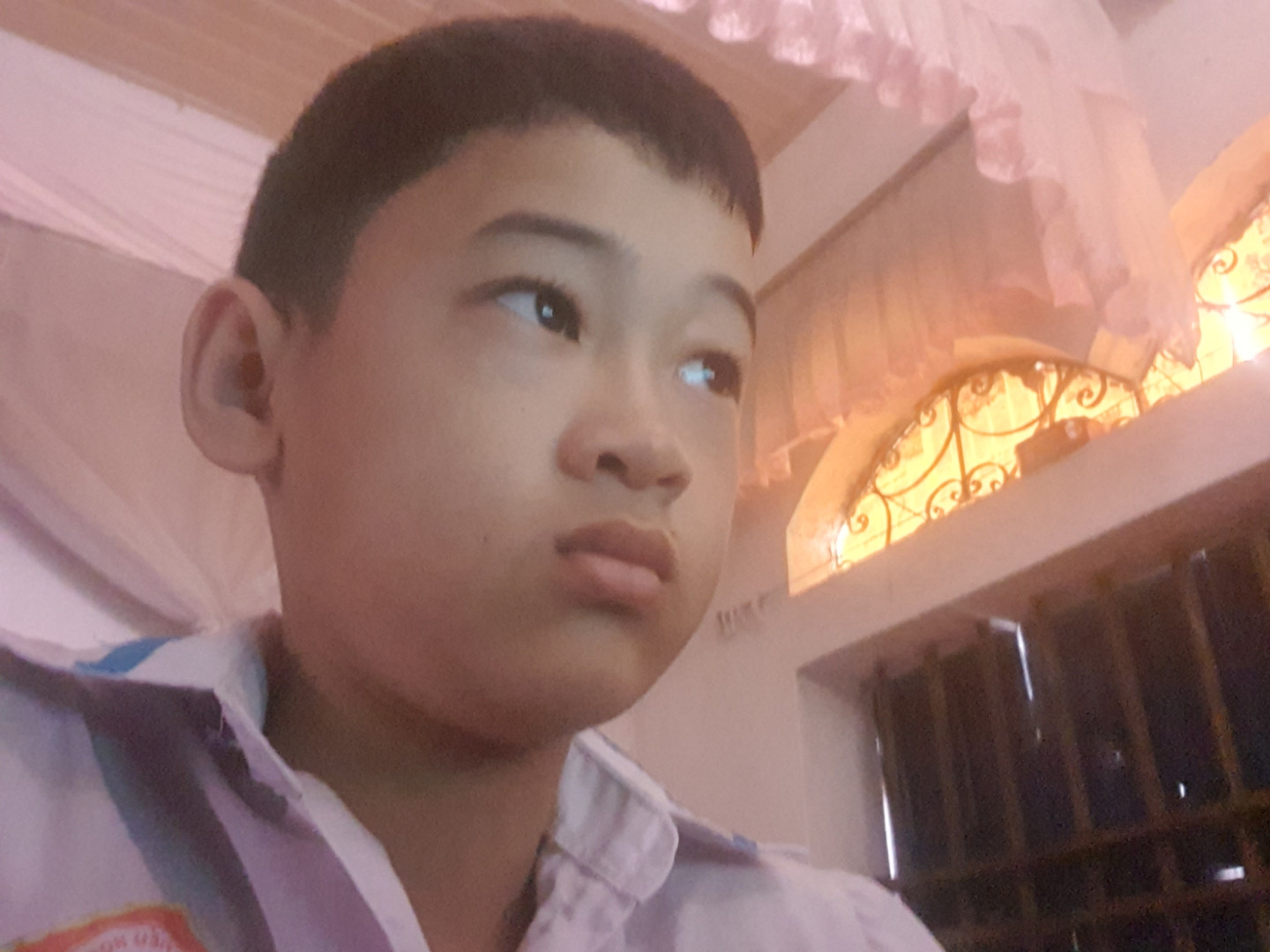 mặt tôi csđepj trai ko
