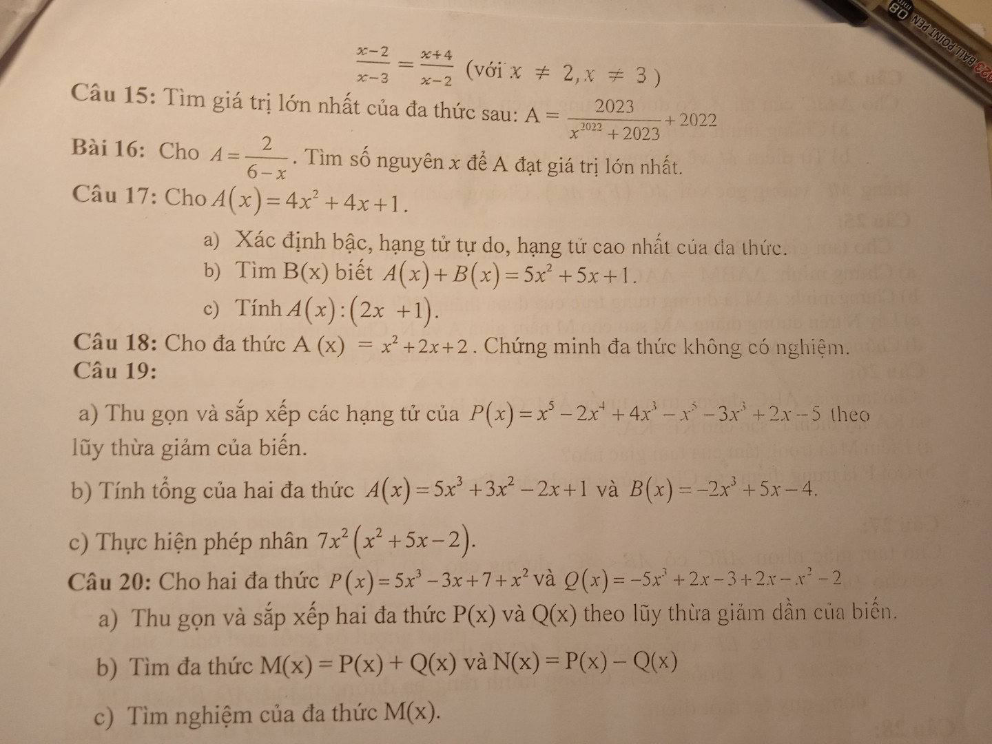 Chứng tỏ đa thức sau ko có nghiệm: B(x) = (x - 9)2 + 6