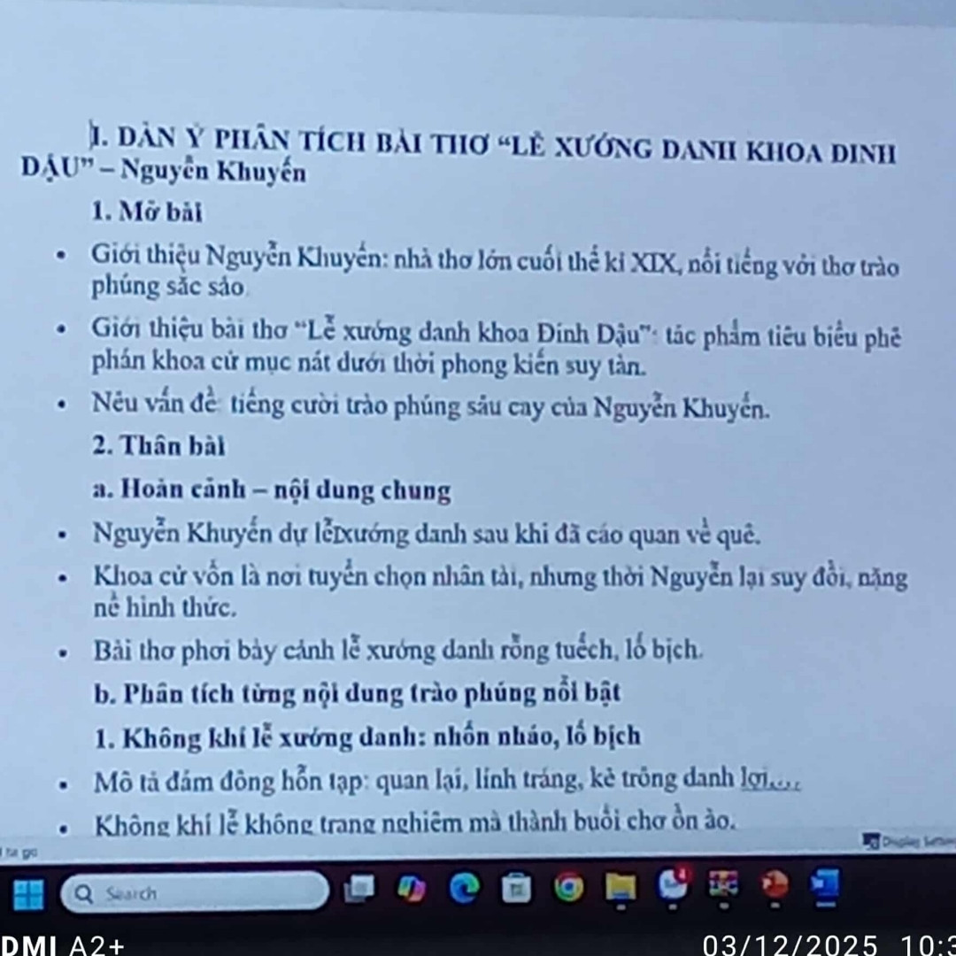 Phân tích thái độ của tác giả trong 2 câu thơ cuối bài tự trào của trần tế xương