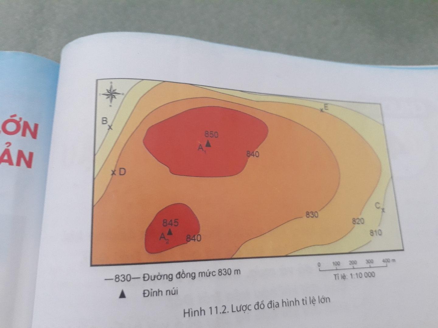 Xác định độ cao chênh lệch với 2 đường đầu mất xác định độ cao của các điểm b c d e trên lục đồ so sánh độ cao đỉnh núi a một và hai cho biết sườn núi từ a một đến 32 từ a một đến c dốc hơn