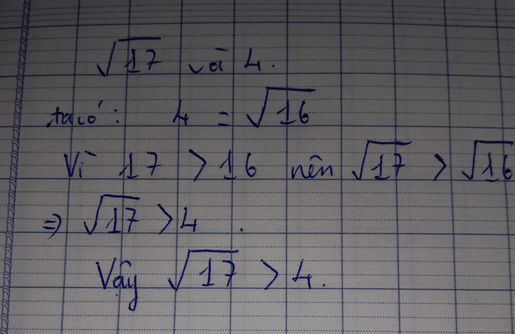 √17 và 4
