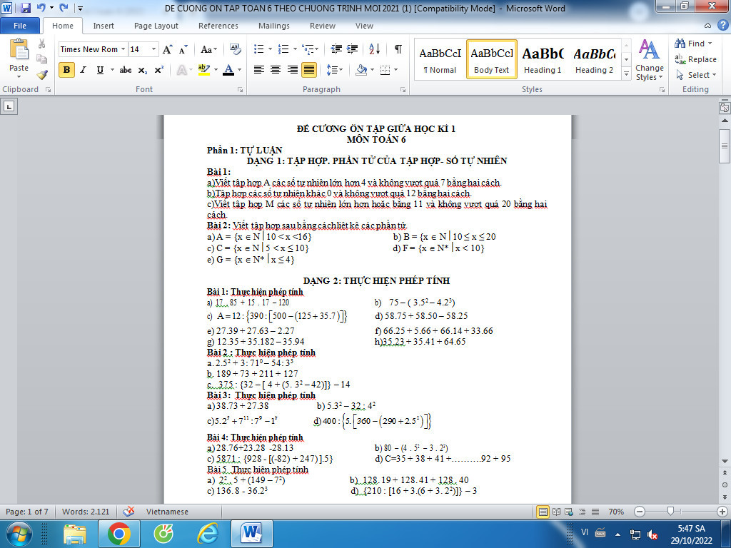 Tập hợp các số tự nhiên khác 0 và không vượt quá 12 bằng 2 cách