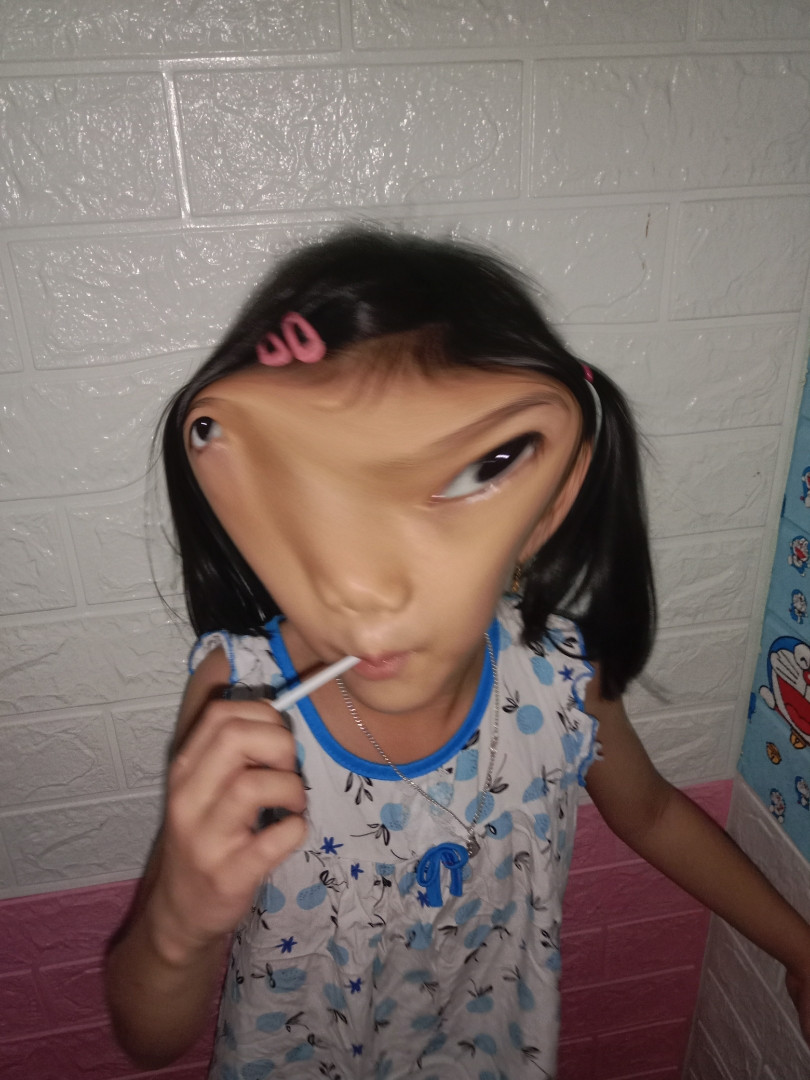 Vẽ hình thang cân ABCD (AB//CD) đường trung bình MN của hình thang cân.Gọi E và F lần lượt là trung điểm của AB và CD,xác định điểm đối xứng của các điểm của AN,C qua EF