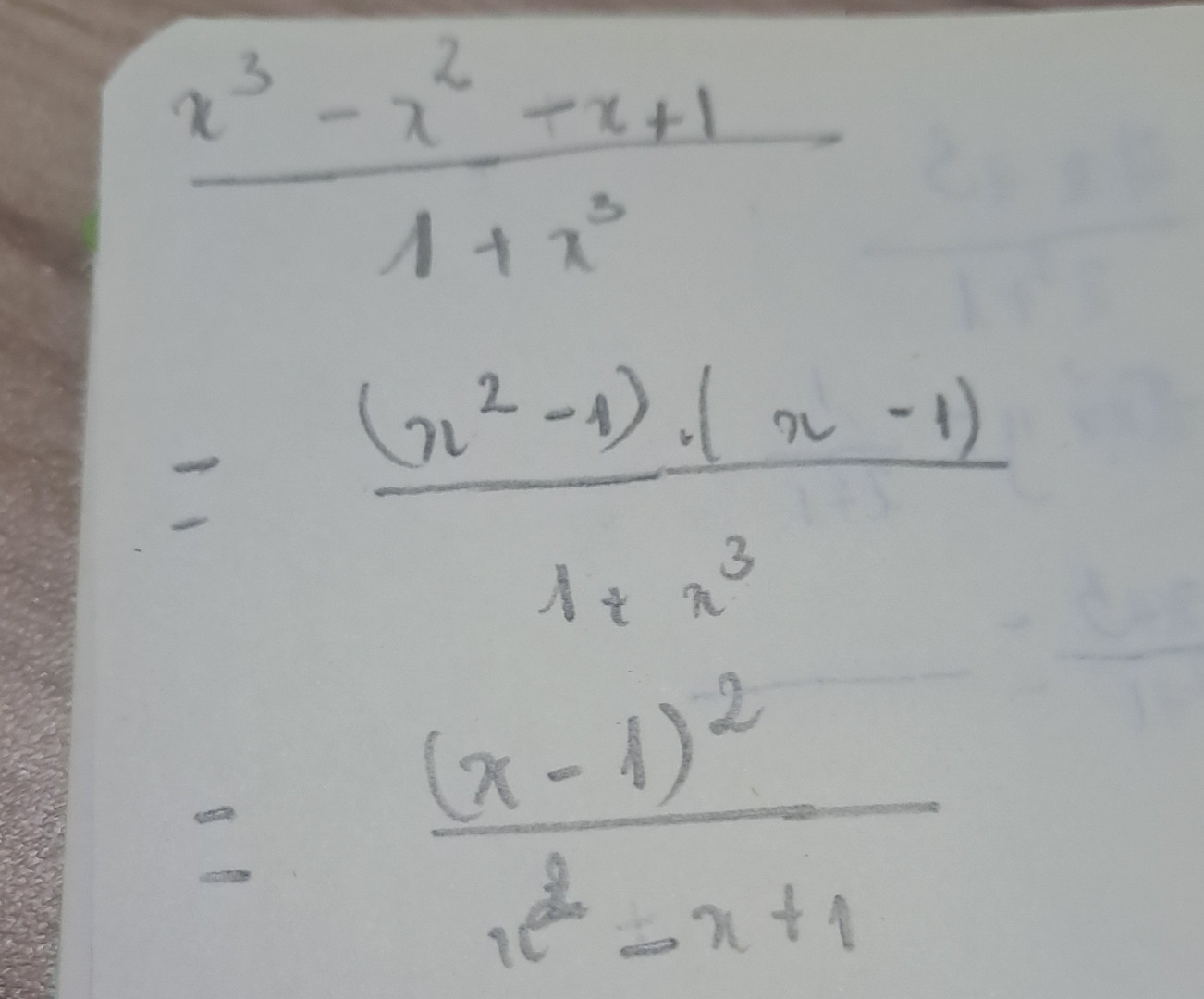 rút gọn phân thức: x^3-x^2-x+1/1+x^3
Dấu "/" là phần nhé mn