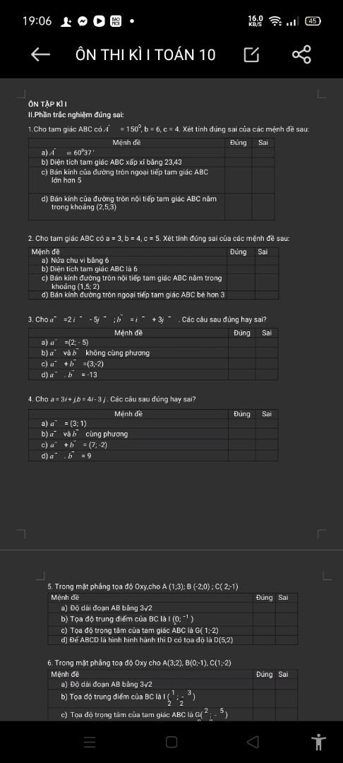 Một vận động viên đánh quần vợt đang giao banh. Từ độ cao h, Anh ta muốn banh rơi vào vị trí tách lưới 6m như hình bên dưới.
a) Tìm góc tạo bởi mặt sân và đường bay của banh ở bên dưới, biết banh bay chạm mép lưới.
b) Tìm độ cao h khi giao banh để banh không chạm lưới