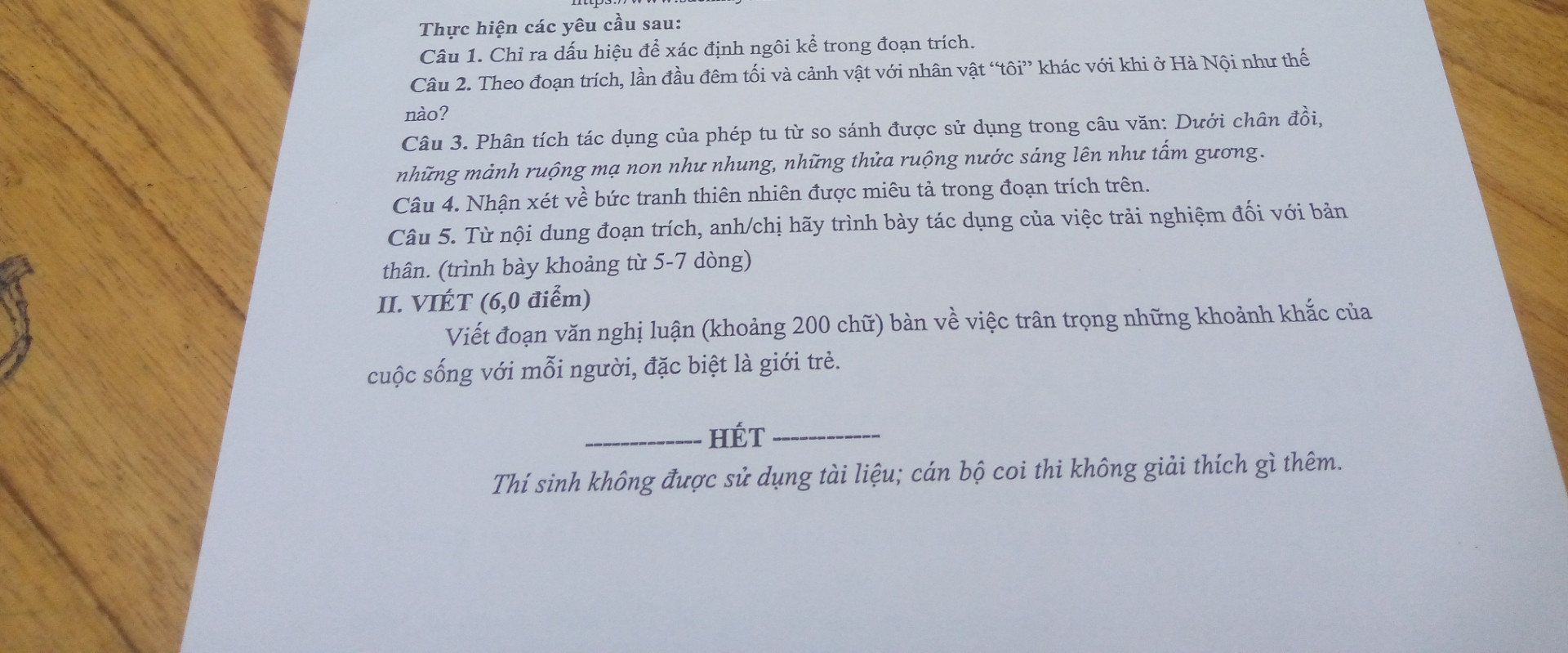 Câu 1: Xét dấu tam thức bậc hai sau :f(x)=-2x²+8x-8.
Câu 2: xác định hàm số bậc hai có đồ thị là parapol (P) biết (P): ax² +bx+2 đi qua điểm A(1;0) và có trục đối xứng x=3/2
Câu 3: Trong mặt phẳng với hệ tọa độ Oxy,cho đường thẳng d1: x+3y+8=0,d2:3x-4y+10=0 và điểm A(-2,1).Viết phươbg trình đường tròn C có tâm thuộc đường thẳng d1 đi qua hai điểm A và tiếp xúc với d2