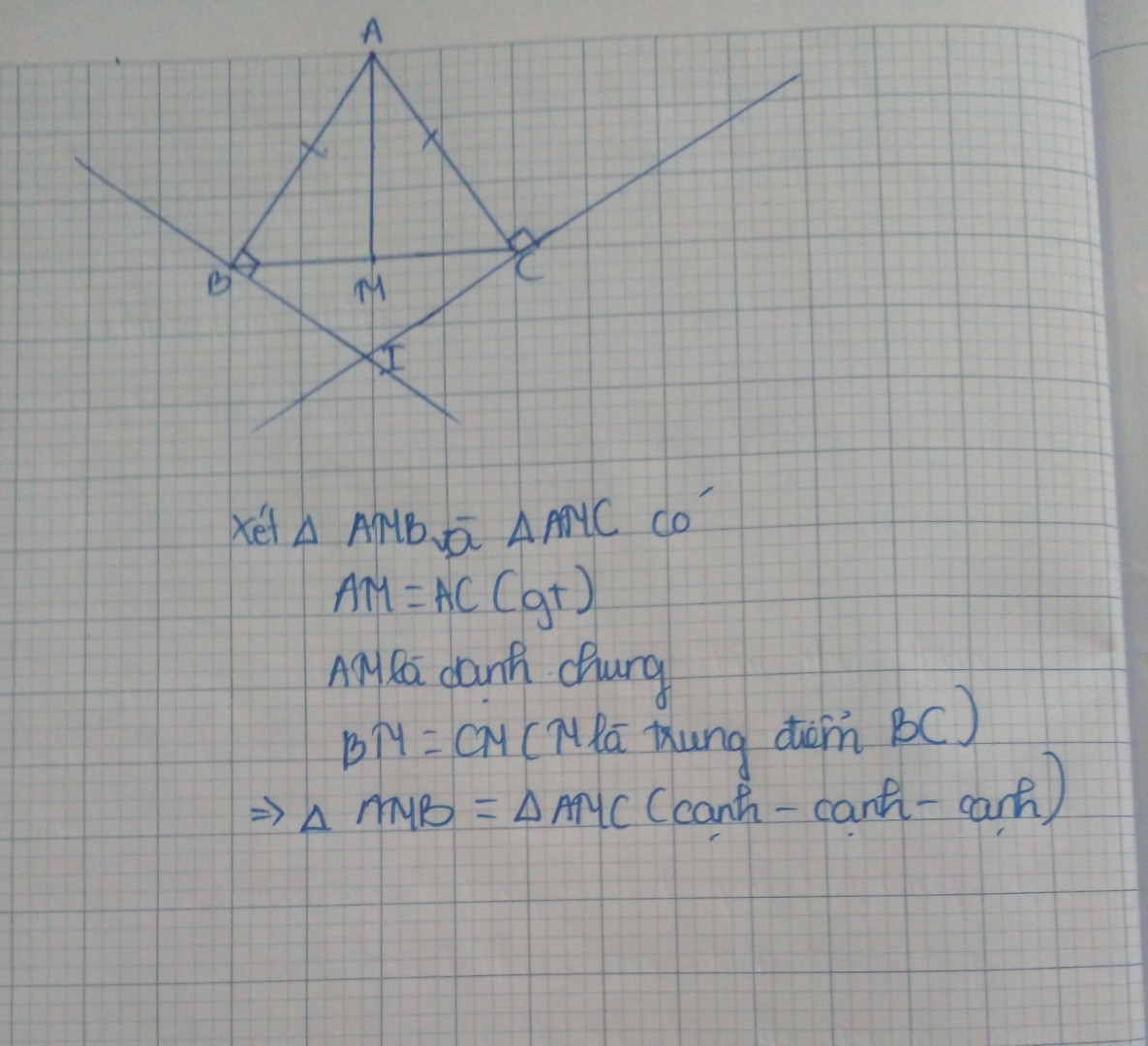 Cho tam giác ABC có AB=AC . Gọi M là trung điểm của BC. Qua B kẻ đường thẳng vuông góc với AB, qua C kẻ đường thẳng vuông góc vớiAC,chúng cắt nhau tại I. Chứng minh 
tam giác AMB=tam giác AMC